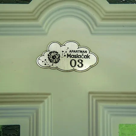 Maslacak Apartment