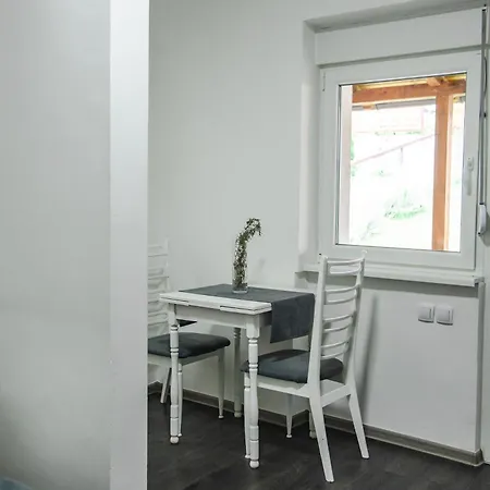 Maslacak Apartment *